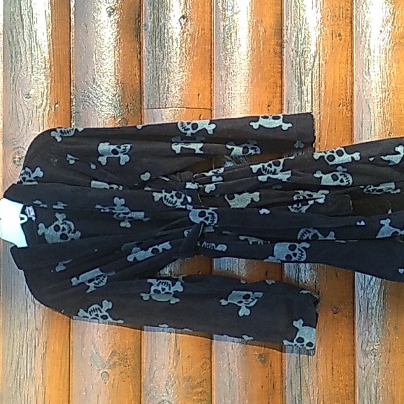 Cherokee Other - Crossbones & Skull Robe COZY OSFM